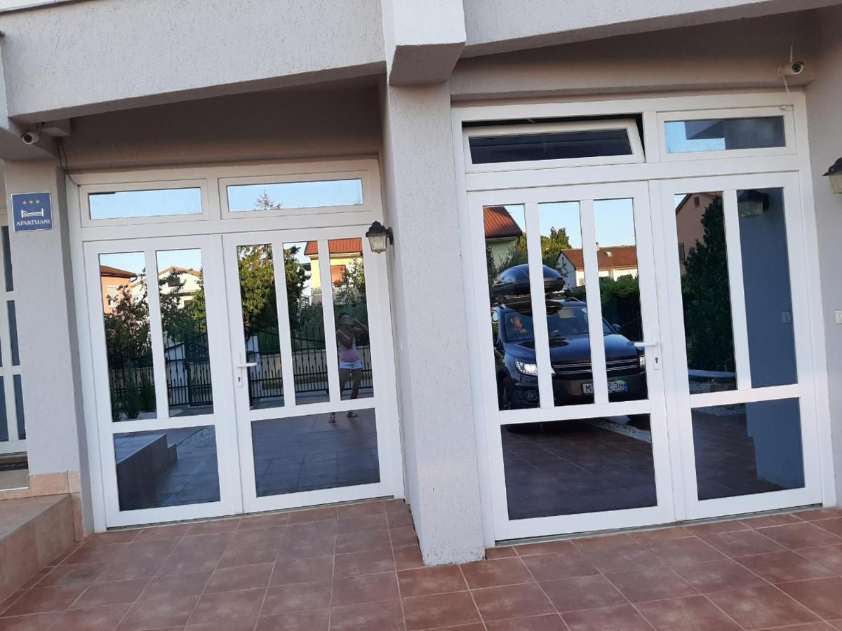 Grey Pearl With Free Ev Ch-Station Apartment Valbandon Exterior photo